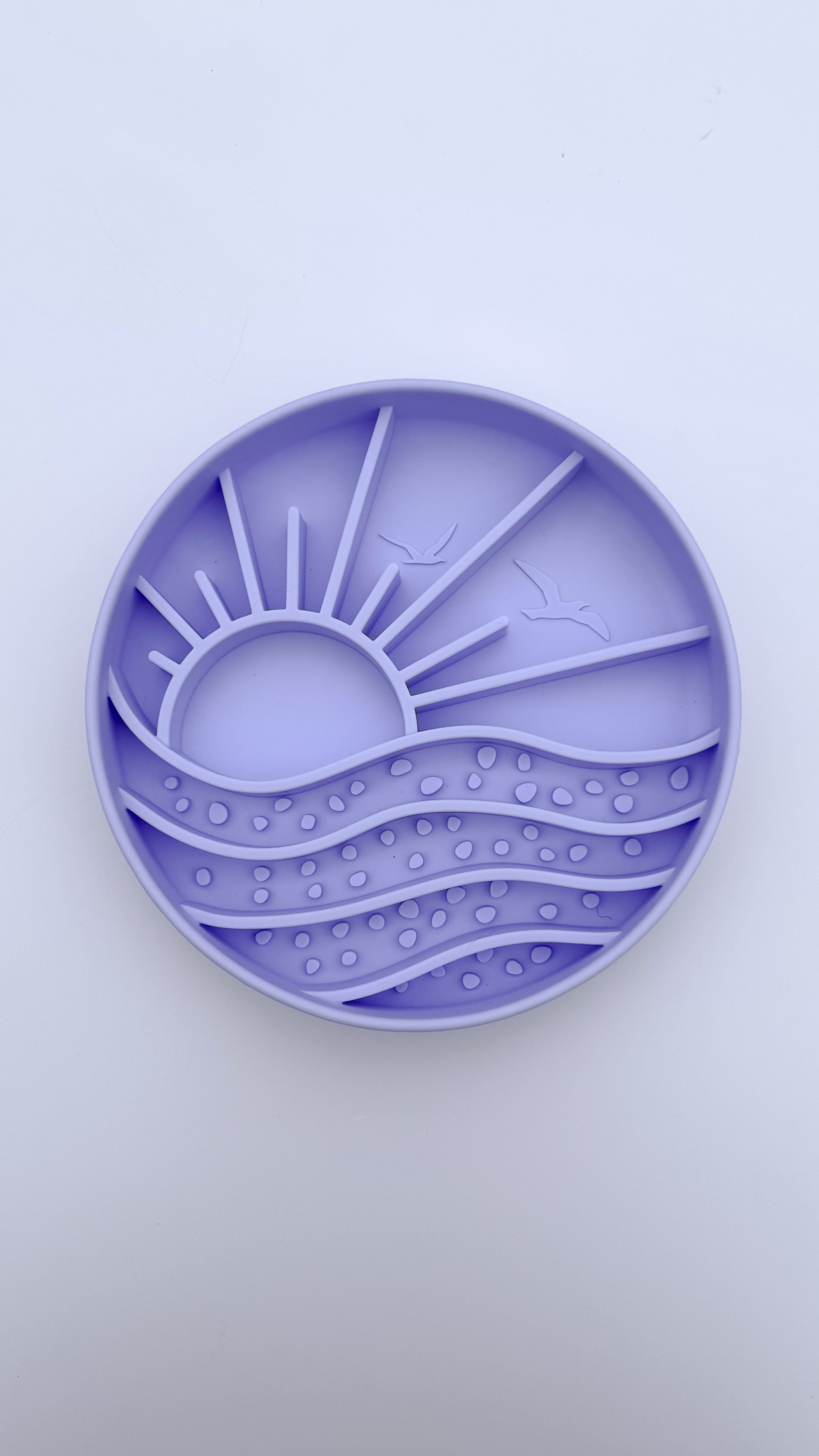 Ocean Waves Slow Feeder