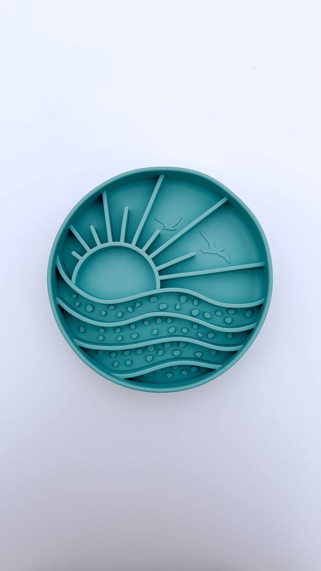 Ocean Waves Slow Feeder