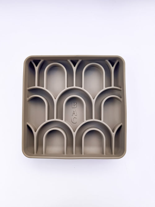 Arco Slow Feeder - Preorder